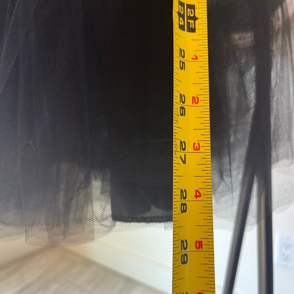 Elegant Black Tulle Skirt - Picture 7 of 7